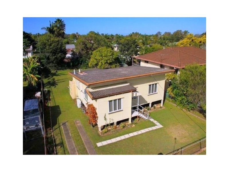 9 Weaber Street, Clontarf QLD 4019