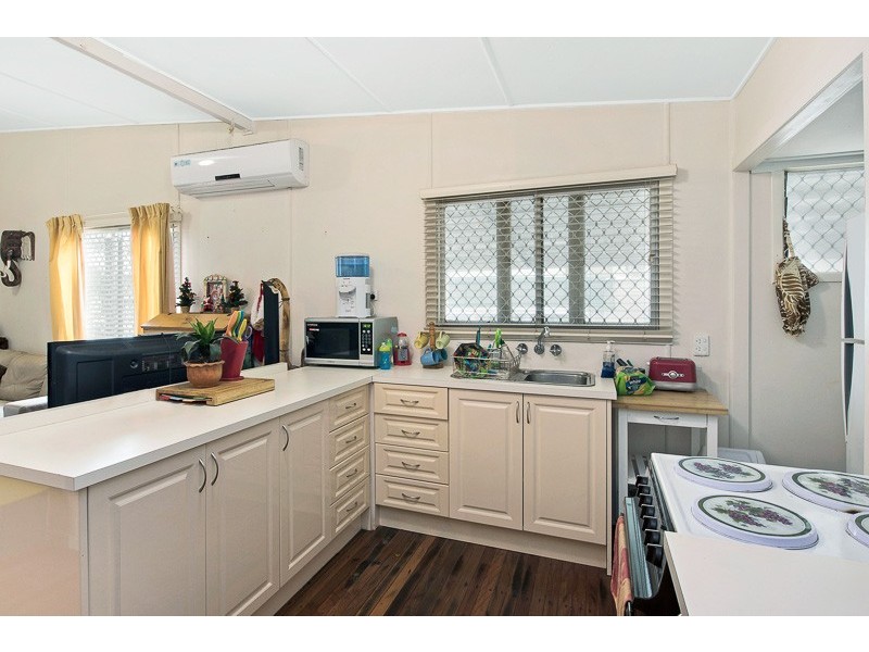 9 Weaber Street, Clontarf QLD 4019