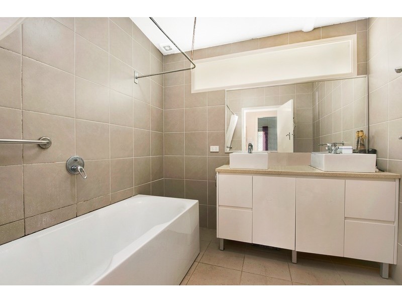 9 Weaber Street, Clontarf QLD 4019
