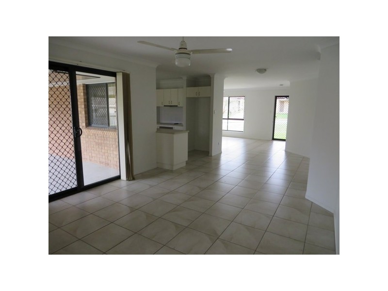 9 Adonis Court, Rothwell QLD 4022