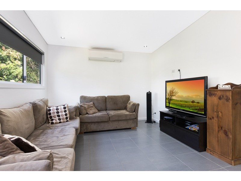 33 Alfred Street, Woody Point QLD 4019