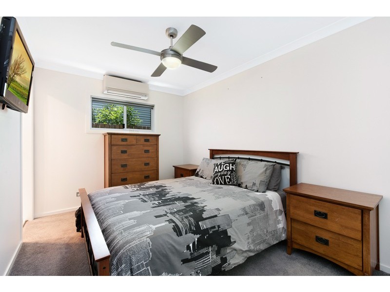 33 Alfred Street, Woody Point QLD 4019