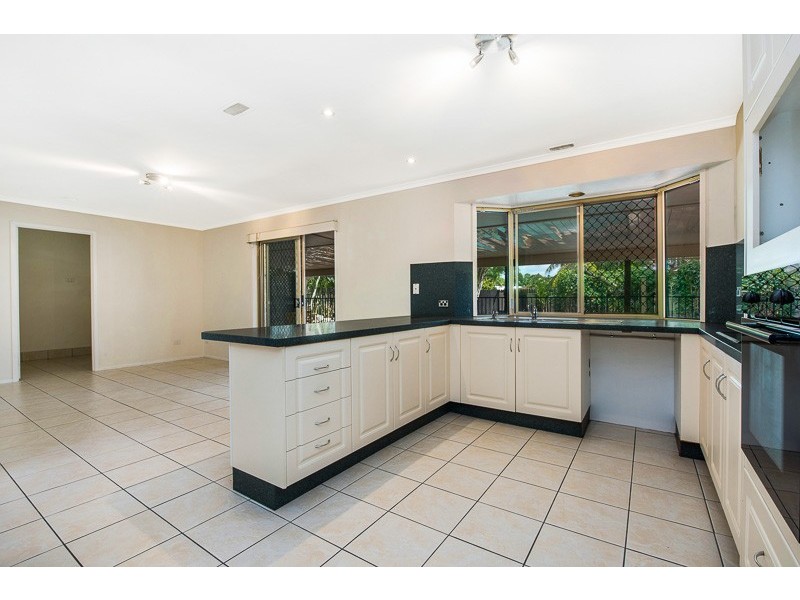 2 Diamondcrest Avenue, Deception Bay QLD 4508