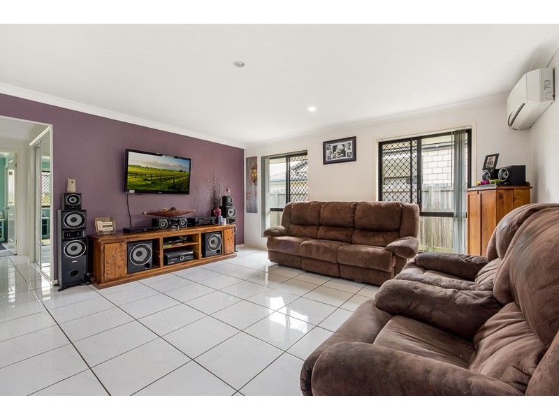 27 Riverbend Crescent, Morayfield QLD 4506