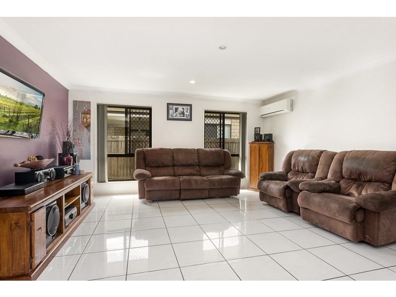 27 Riverbend Crescent, Morayfield QLD 4506