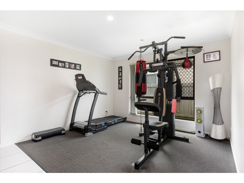 27 Riverbend Crescent, Morayfield QLD 4506