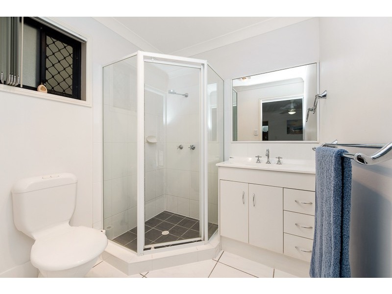 27 Riverbend Crescent, Morayfield QLD 4506