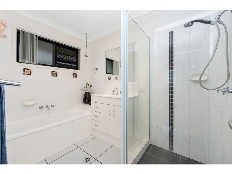 27 Riverbend Crescent, Morayfield QLD 4506