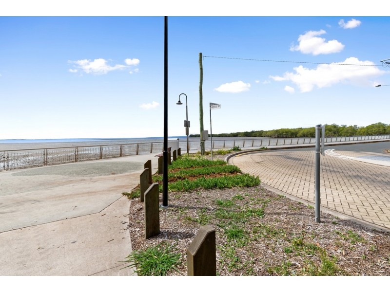 1 Central Avenue, Deception Bay QLD 4508