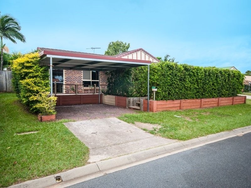 15 Hillmont Crescent, Morayfield QLD 4506