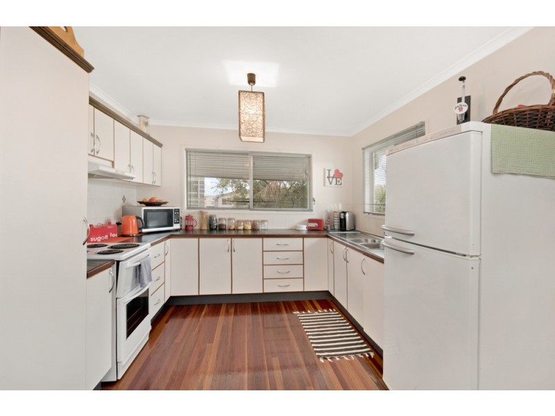 12 Ettie Street, Redcliffe QLD 4020