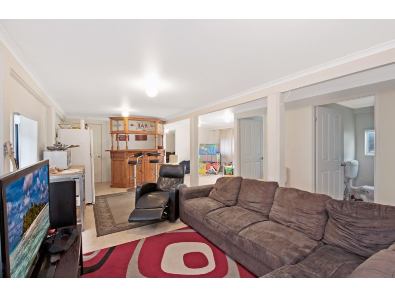 12 Ettie Street, Redcliffe QLD 4020