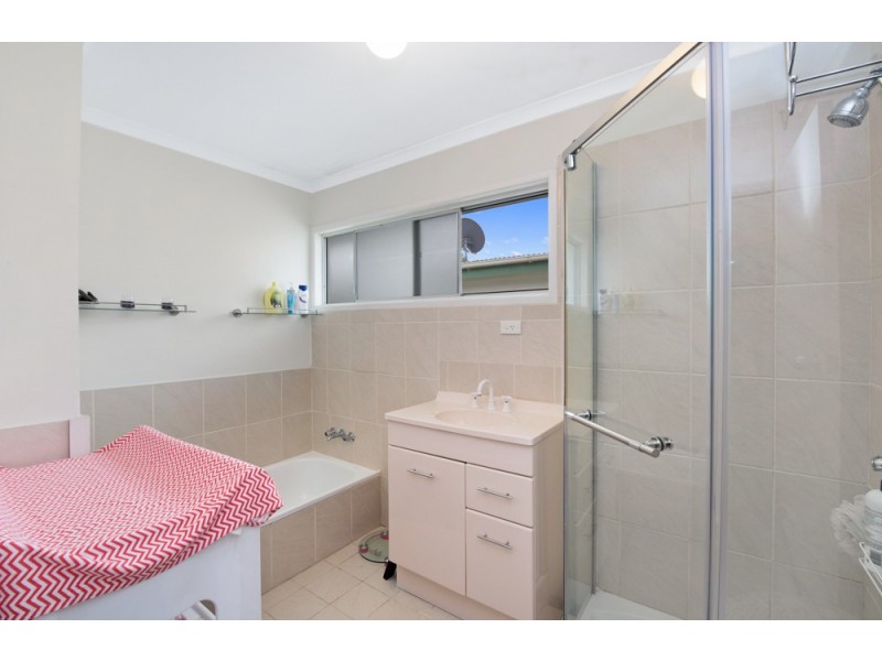 12 Ettie Street, Redcliffe QLD 4020