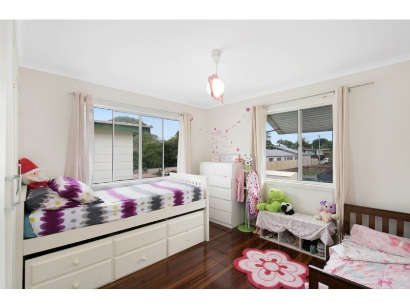 12 Ettie Street, Redcliffe QLD 4020