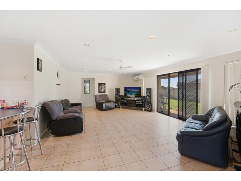 8 Tyler Place, Deception Bay QLD 4508