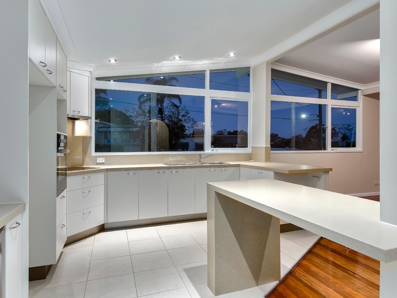 10 Farrant Street, Stafford Heights QLD 4053