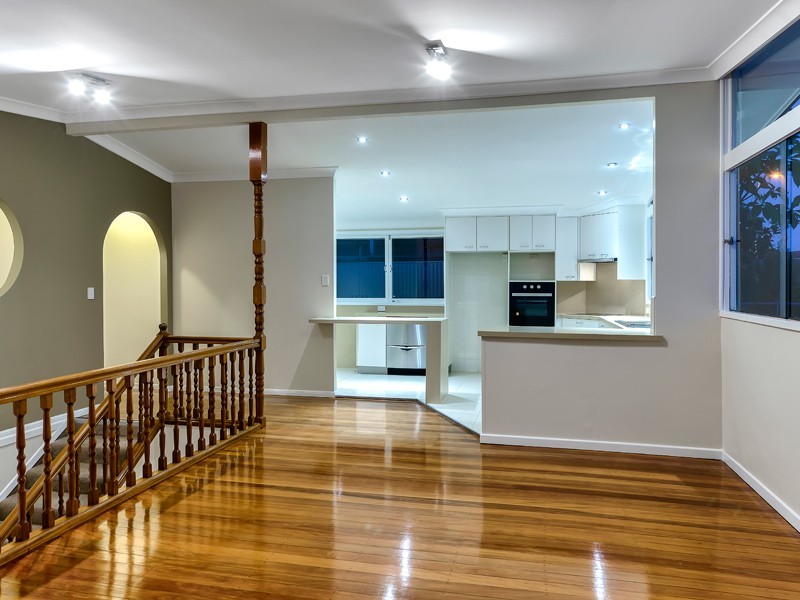 10 Farrant Street, Stafford Heights QLD 4053