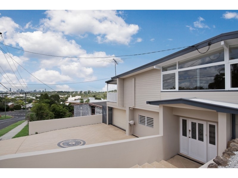 10 Farrant Street, Stafford Heights QLD 4053