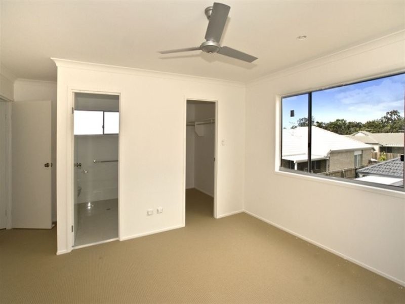 1/17 Lady Bowen Parade, Rothwell QLD 4022