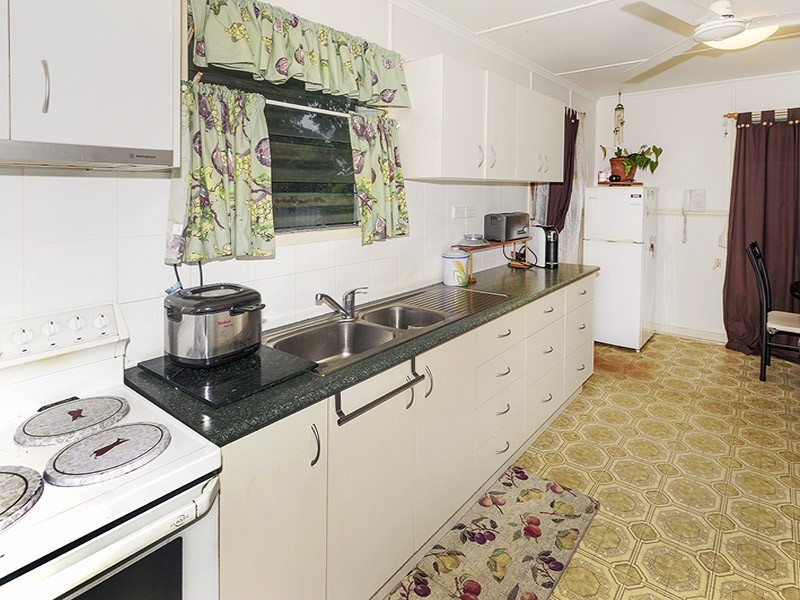 19 Houghton Avenue, Redcliffe QLD 4020