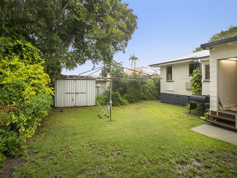 19 Houghton Avenue, Redcliffe QLD 4020