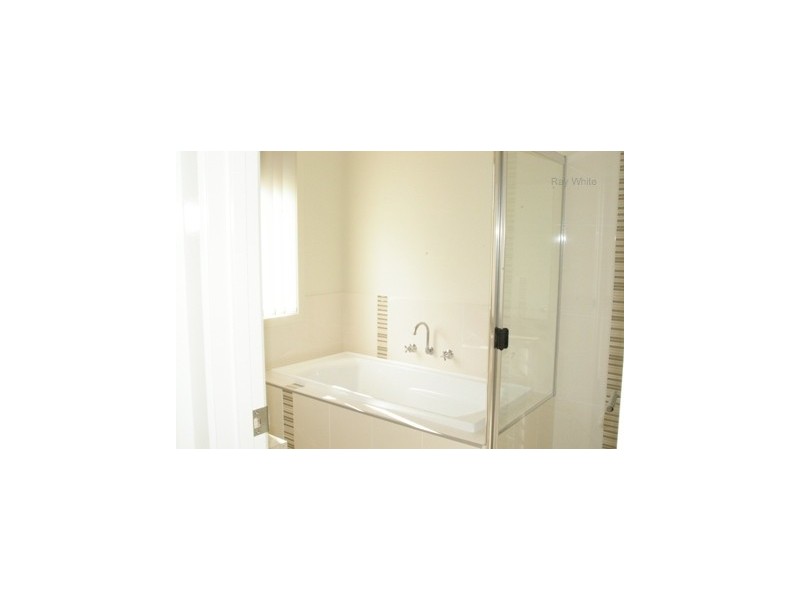 19 dewdrop, Ningi QLD 4511