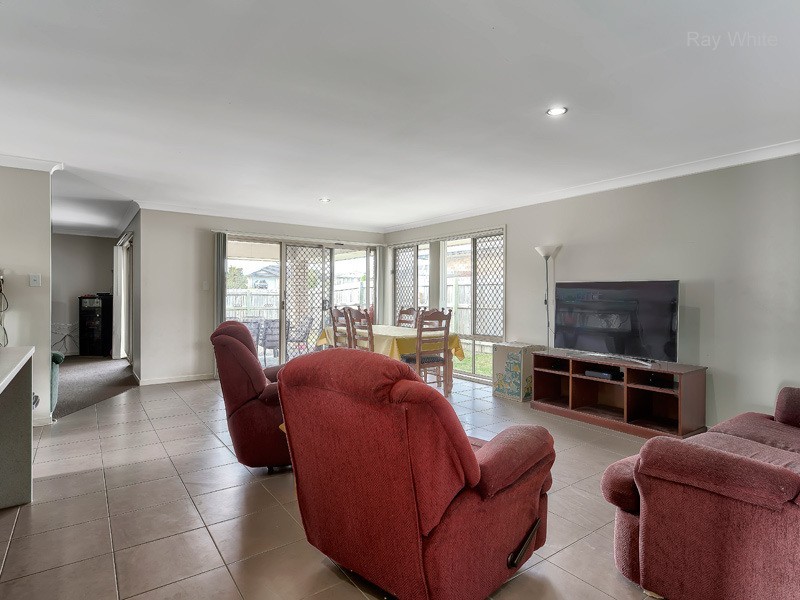 4 Lacebark Street, Morayfield QLD 4506