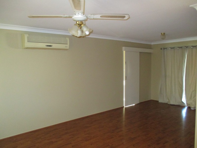 27 Lieutenant, Deception Bay QLD 4508