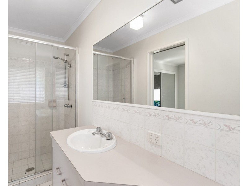 33 Bermuda Avenue, Deception Bay QLD 4508