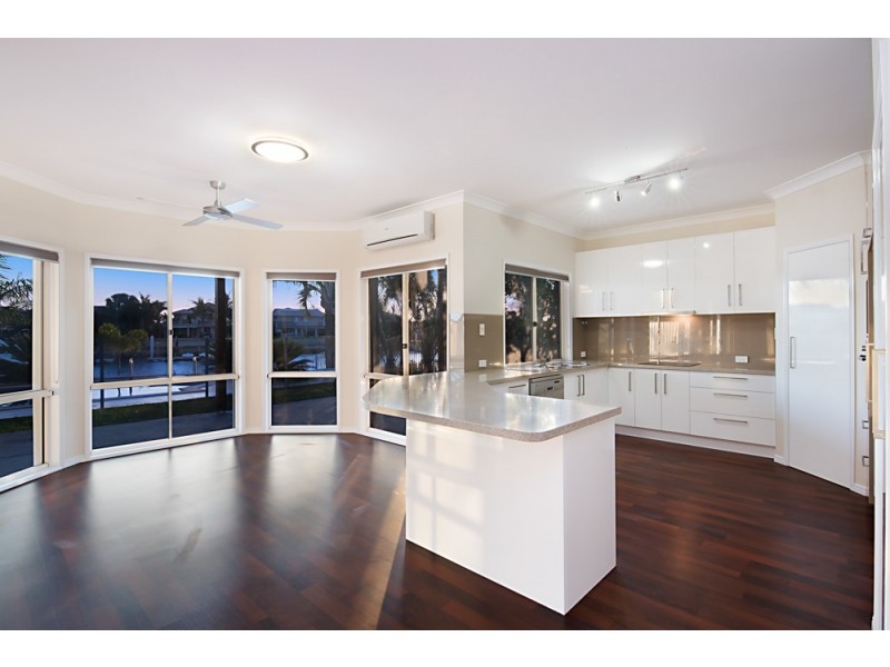 2 Skysail Court, Banksia Beach QLD 4507