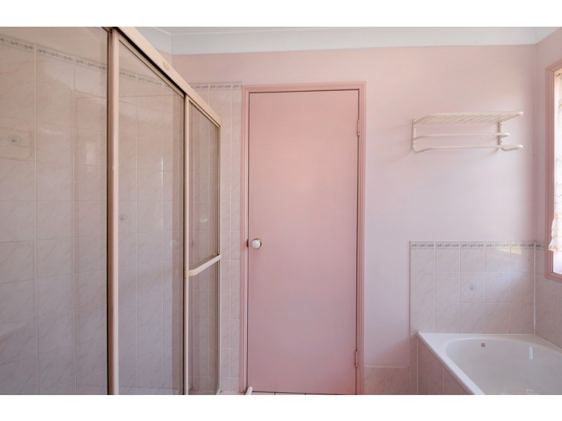 17 Surrey Court, Deception Bay QLD 4508