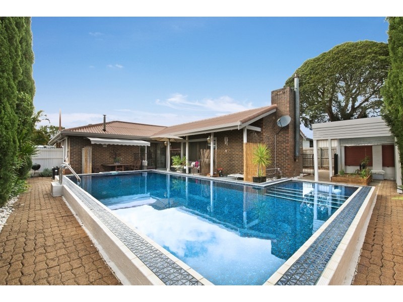 10 Airlie Avenue, Deception Bay QLD 4508