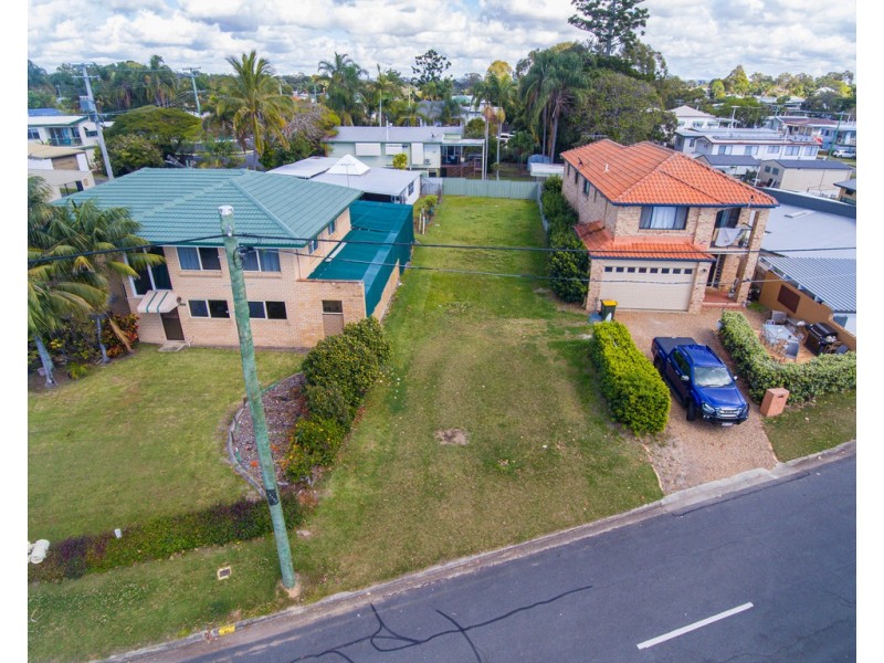 27 Esplanade, Deception Bay QLD 4508