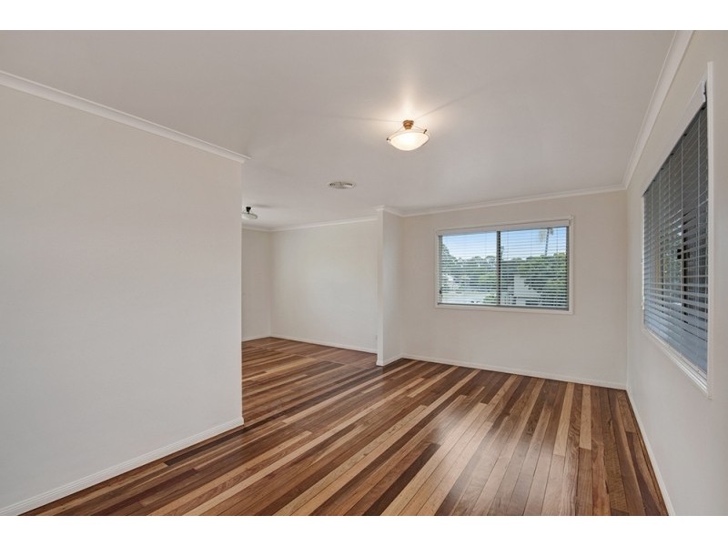 39 Seaview Parade, Deception Bay QLD 4508