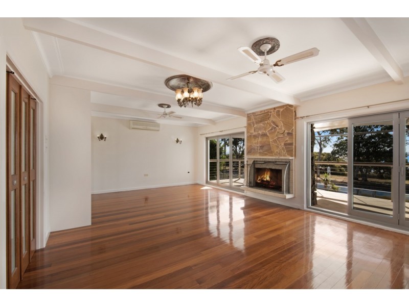 44a Oyster Point Esplanade, Scarborough QLD 4020