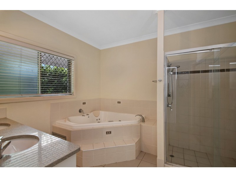 44a Oyster Point Esplanade, Scarborough QLD 4020