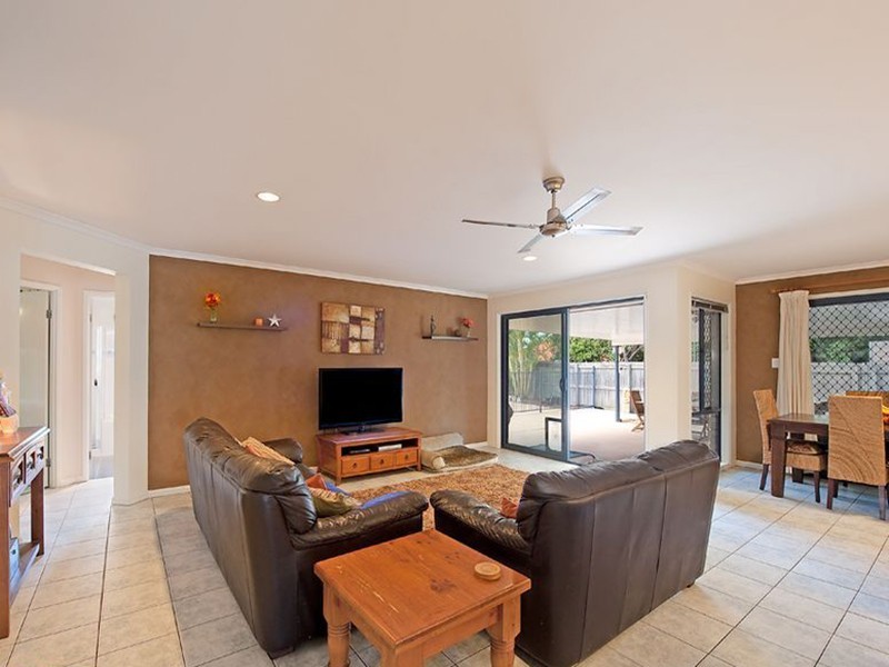 4 Cannaway Street, North Lakes QLD 4509