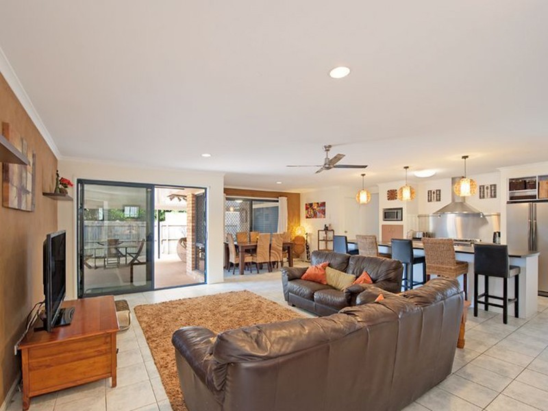 4 Cannaway Street, North Lakes QLD 4509