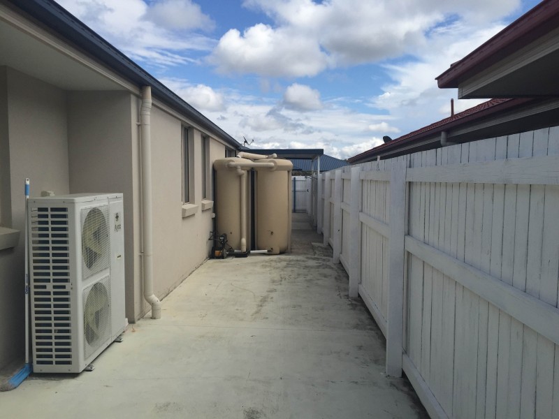 2 Courtney Street East, Rothwell QLD 4022