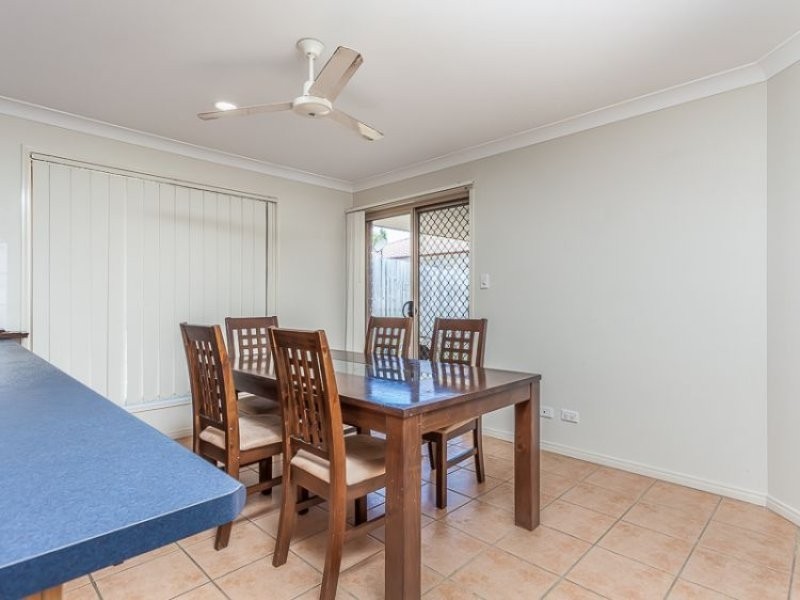 2/3 Adonis Court, Rothwell QLD 4022