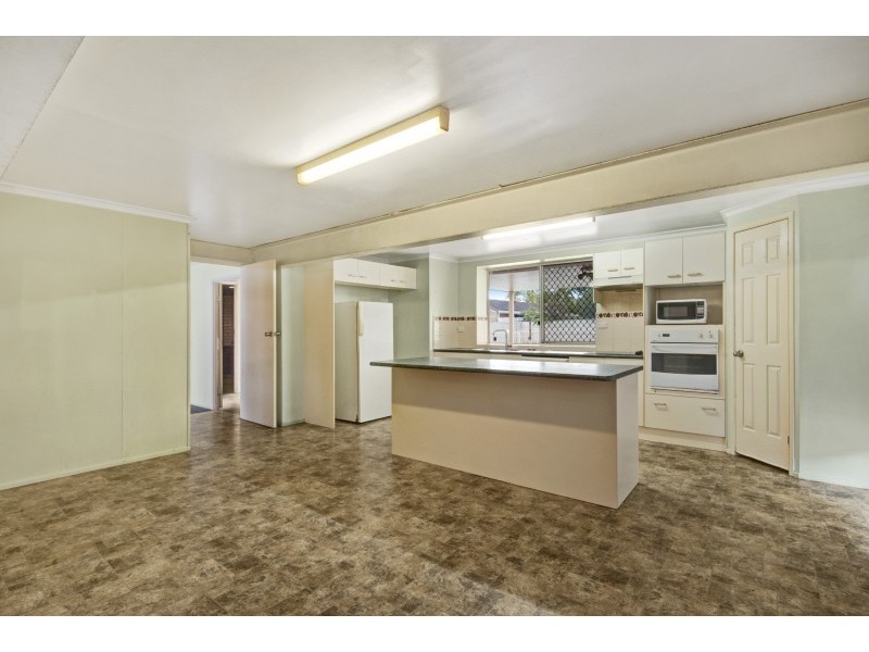6 Cotswold Street, Morayfield QLD 4506