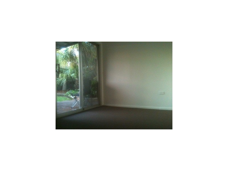 10 Tournay Street, Peakhurst NSW 2210