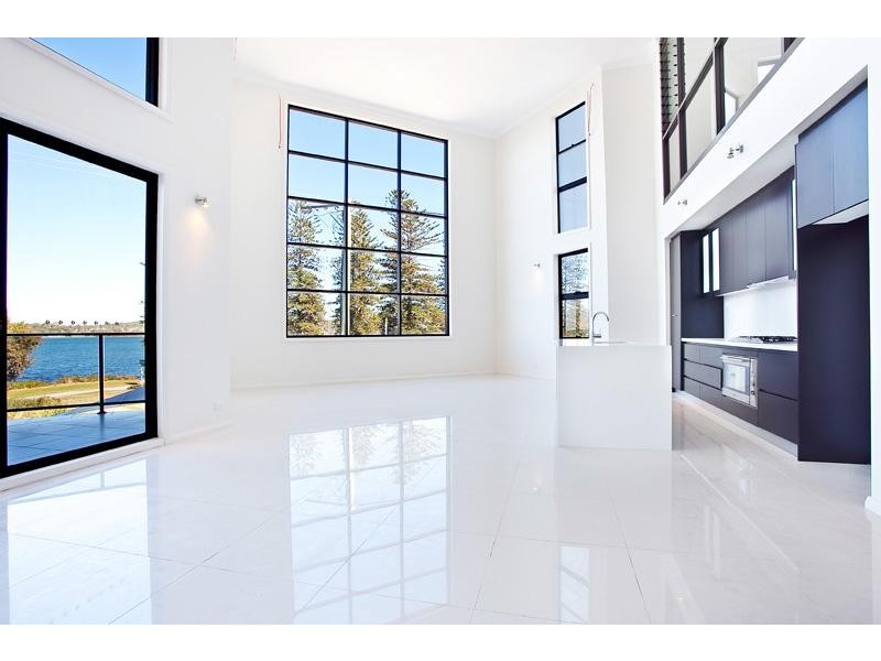 194 The Esplanade, Speers Point NSW 2284