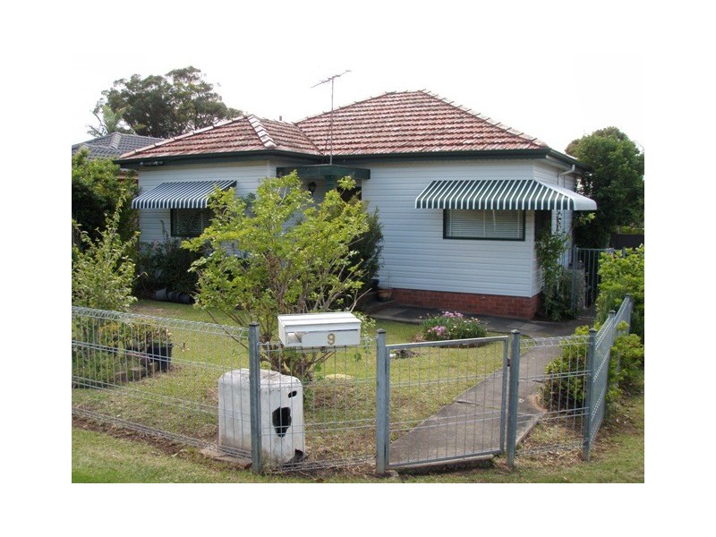 9 Maiden Street, Greenacre NSW 2190