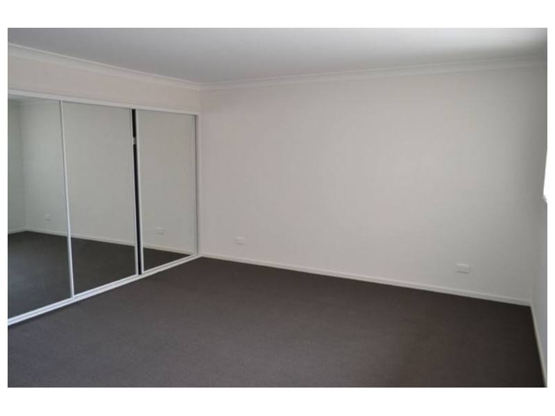 30 / 8 Stockton, Morisset NSW 2264