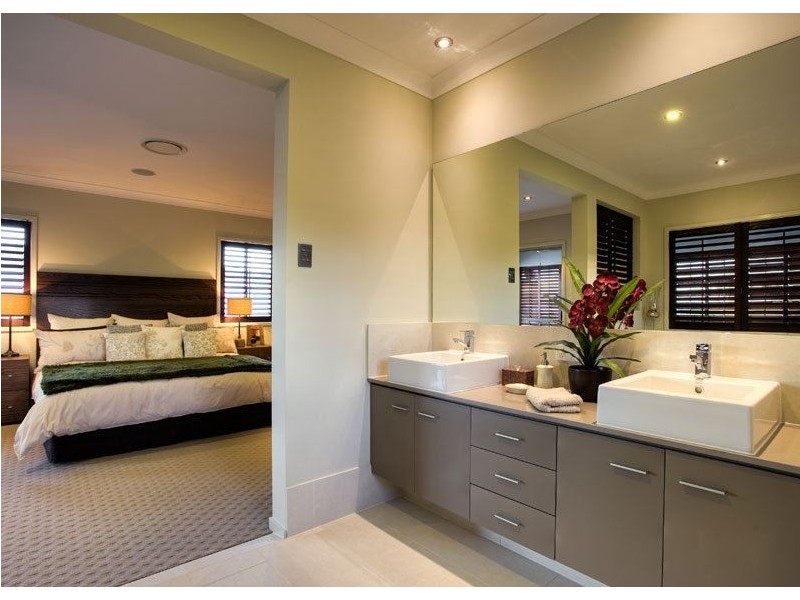 16 Voyager Street, Wadalba NSW 2259