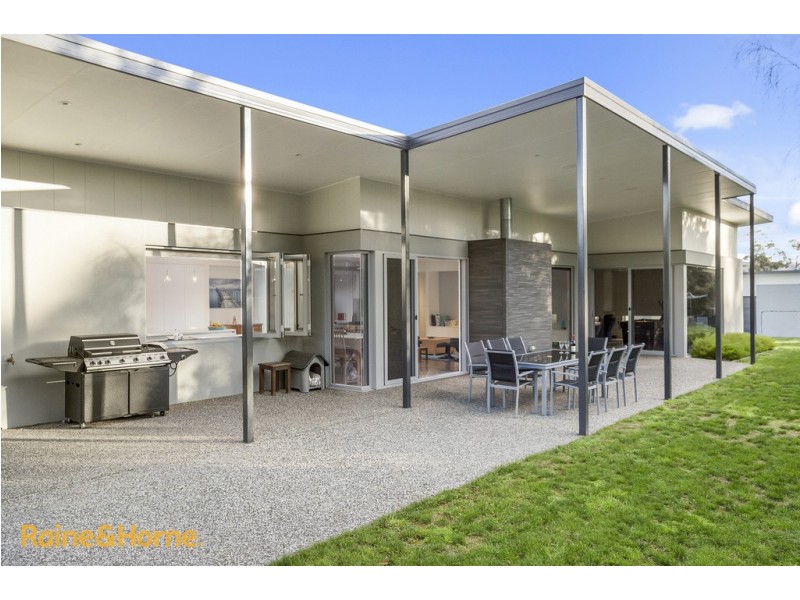 64 Burwood Drive, Blackmans Bay TAS 7052