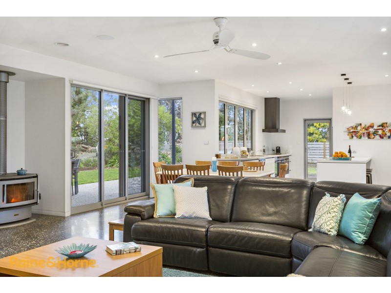 64 Burwood Drive, Blackmans Bay TAS 7052