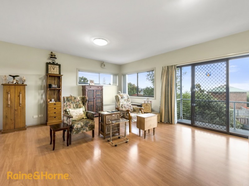 12 Adelong Drive, Kingston TAS 7050