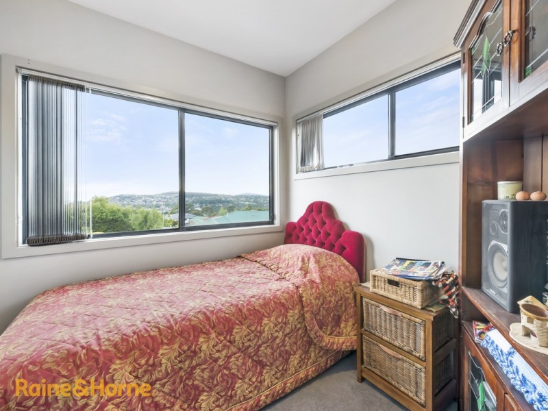 12 Adelong Drive, Kingston TAS 7050